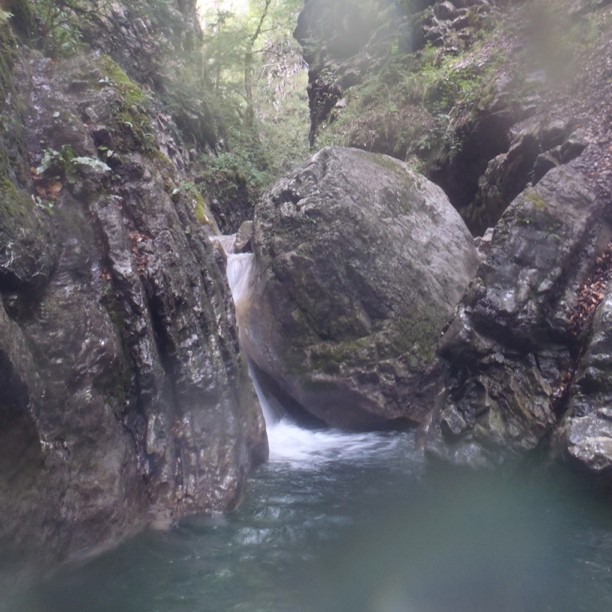 Large boulder 