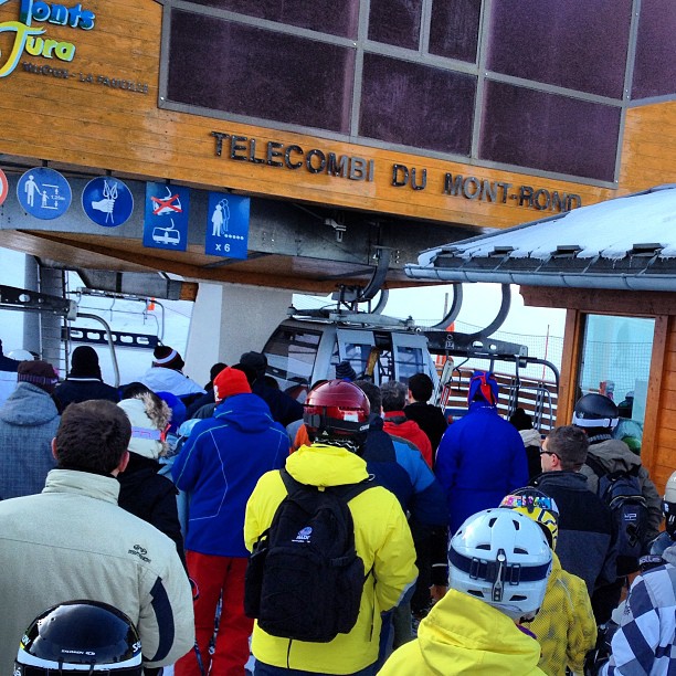 Small crowd