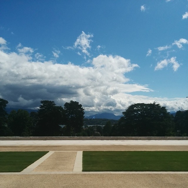 A place where very few people sit.
