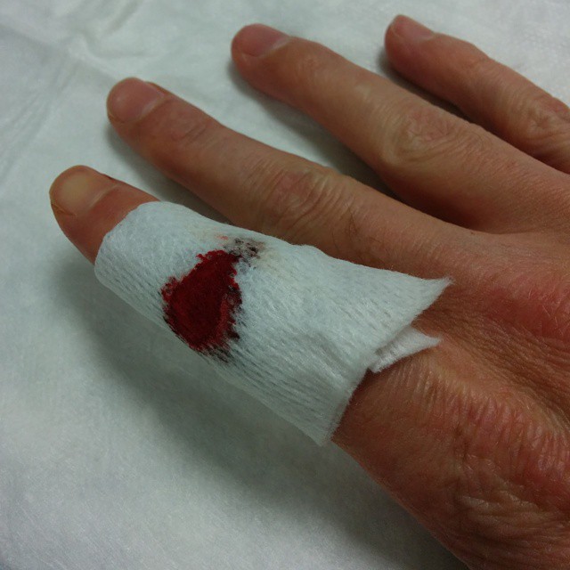 I need chainmail gloves...