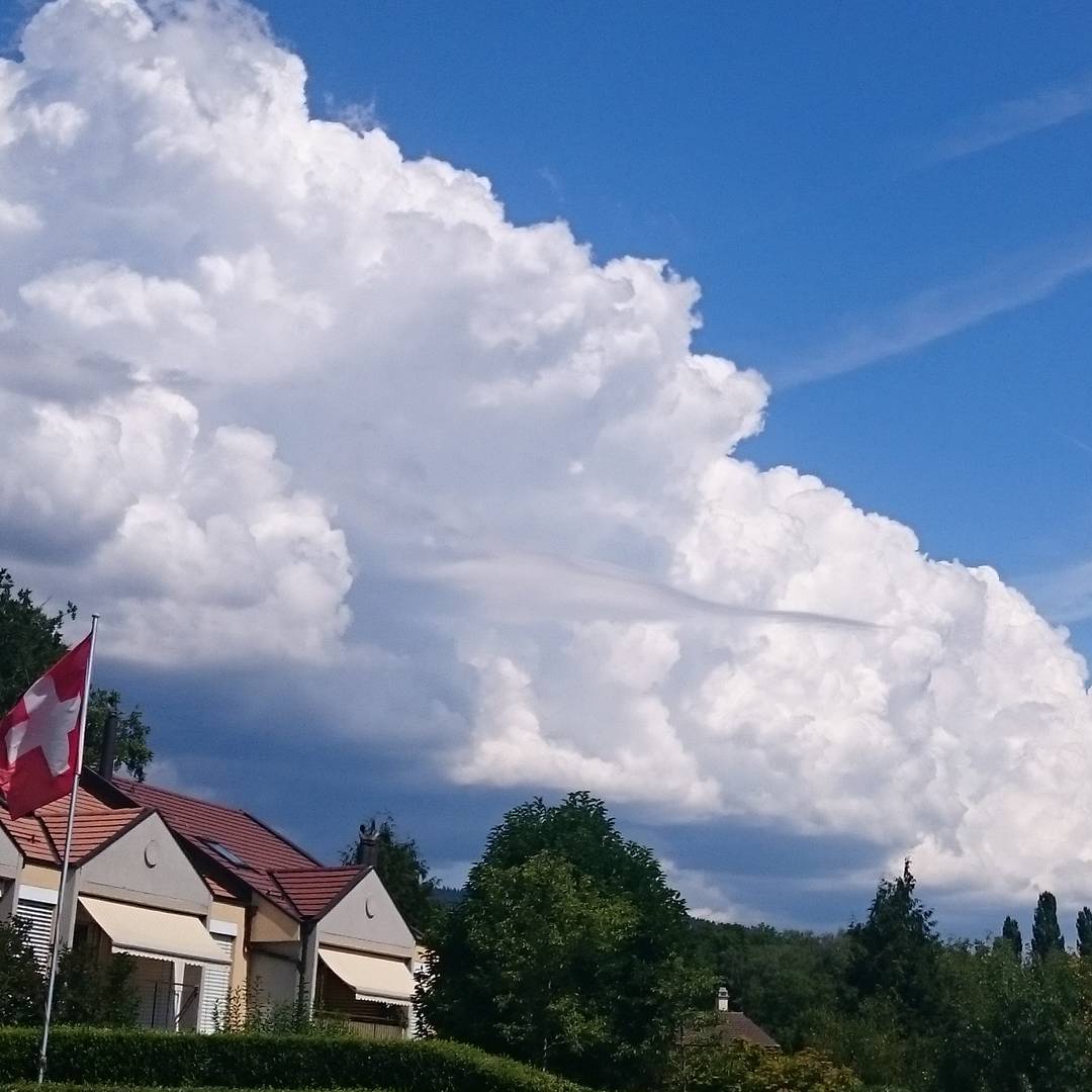 Nice cloud front.