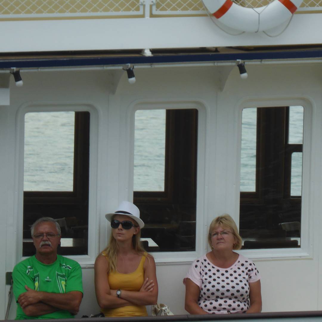 We are sailing, we are sailing...