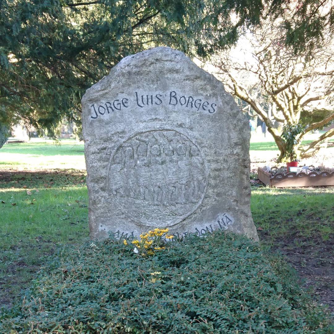 A well known grave. 