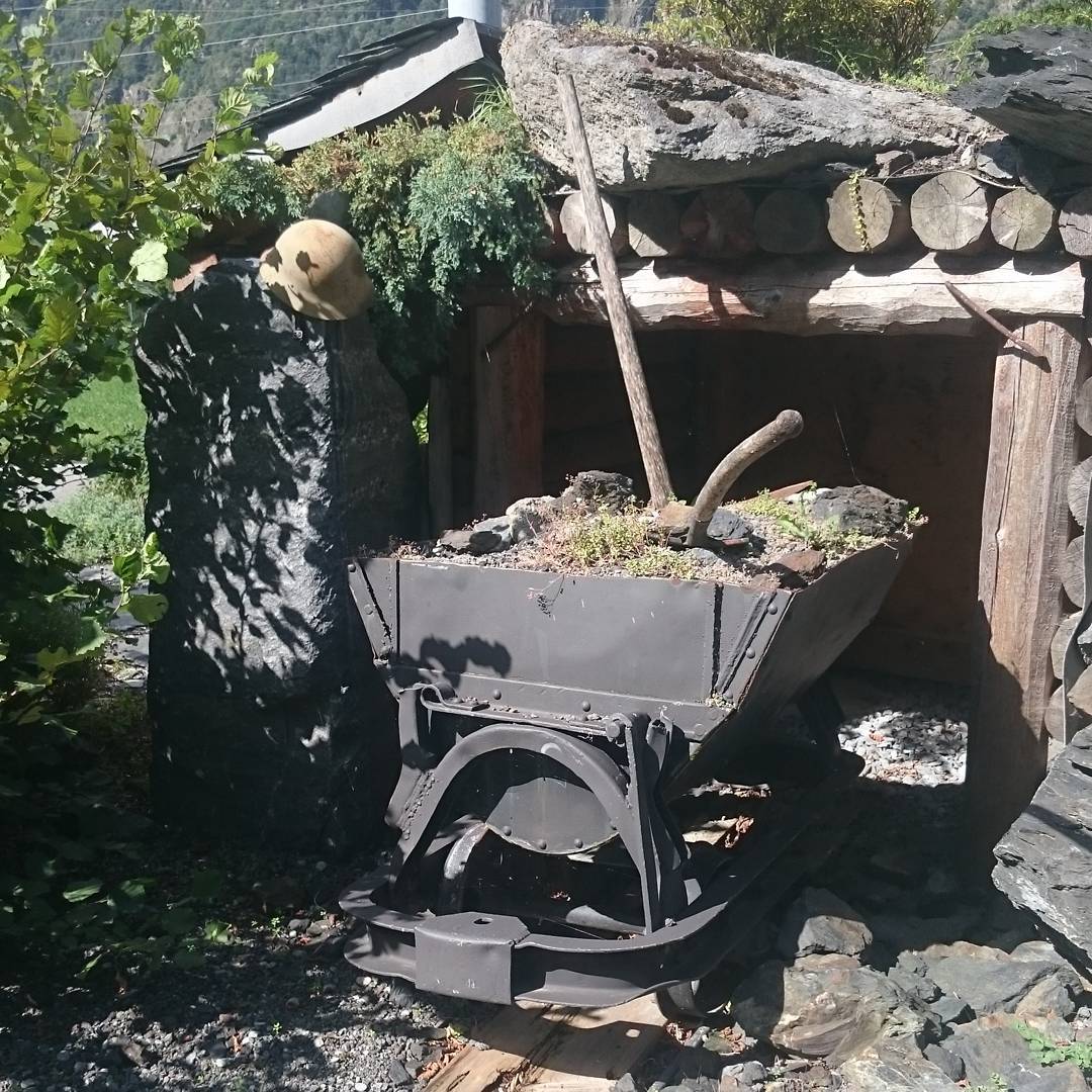 Seems to be a magnetite village.