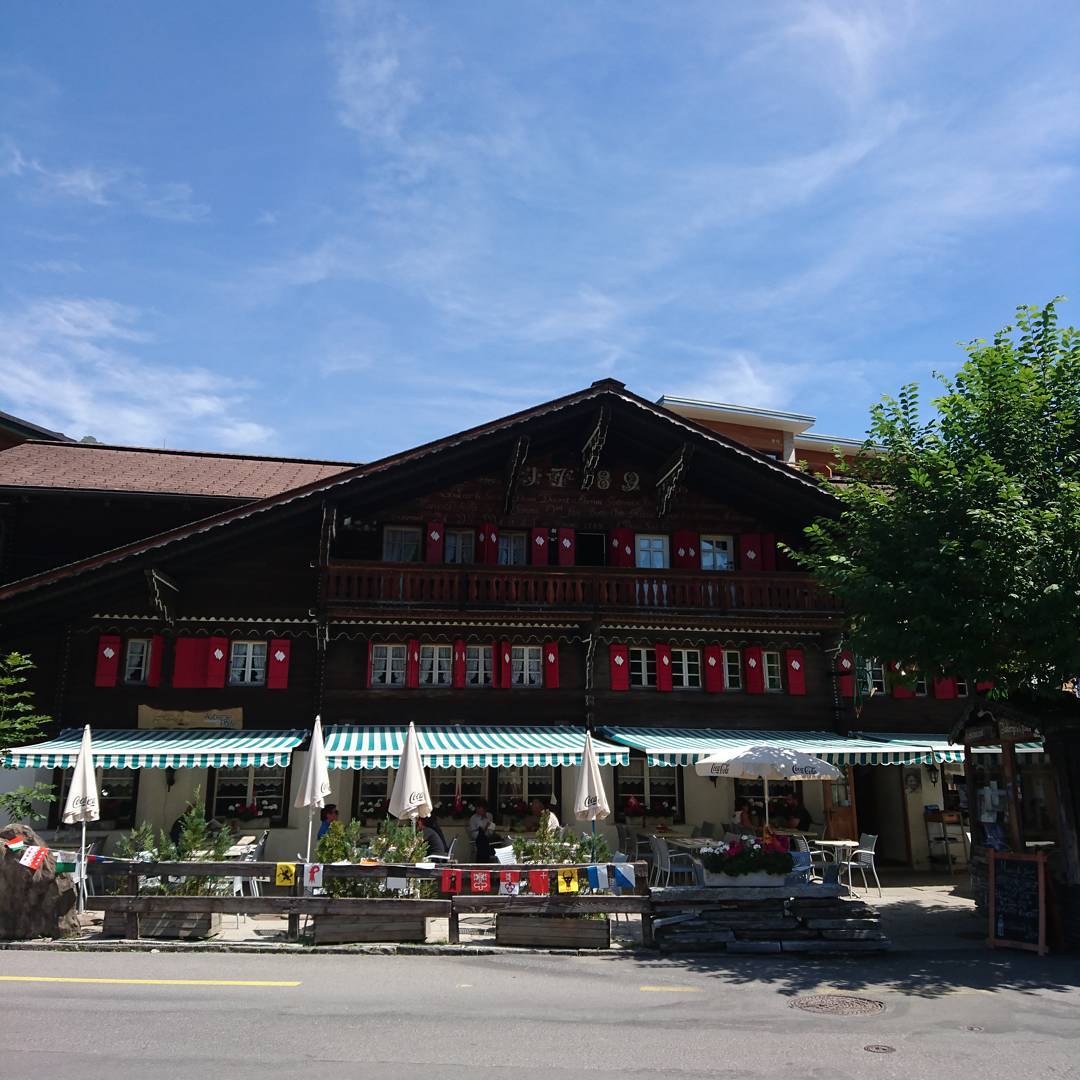 Where we used to have drinks and ice cream as children.