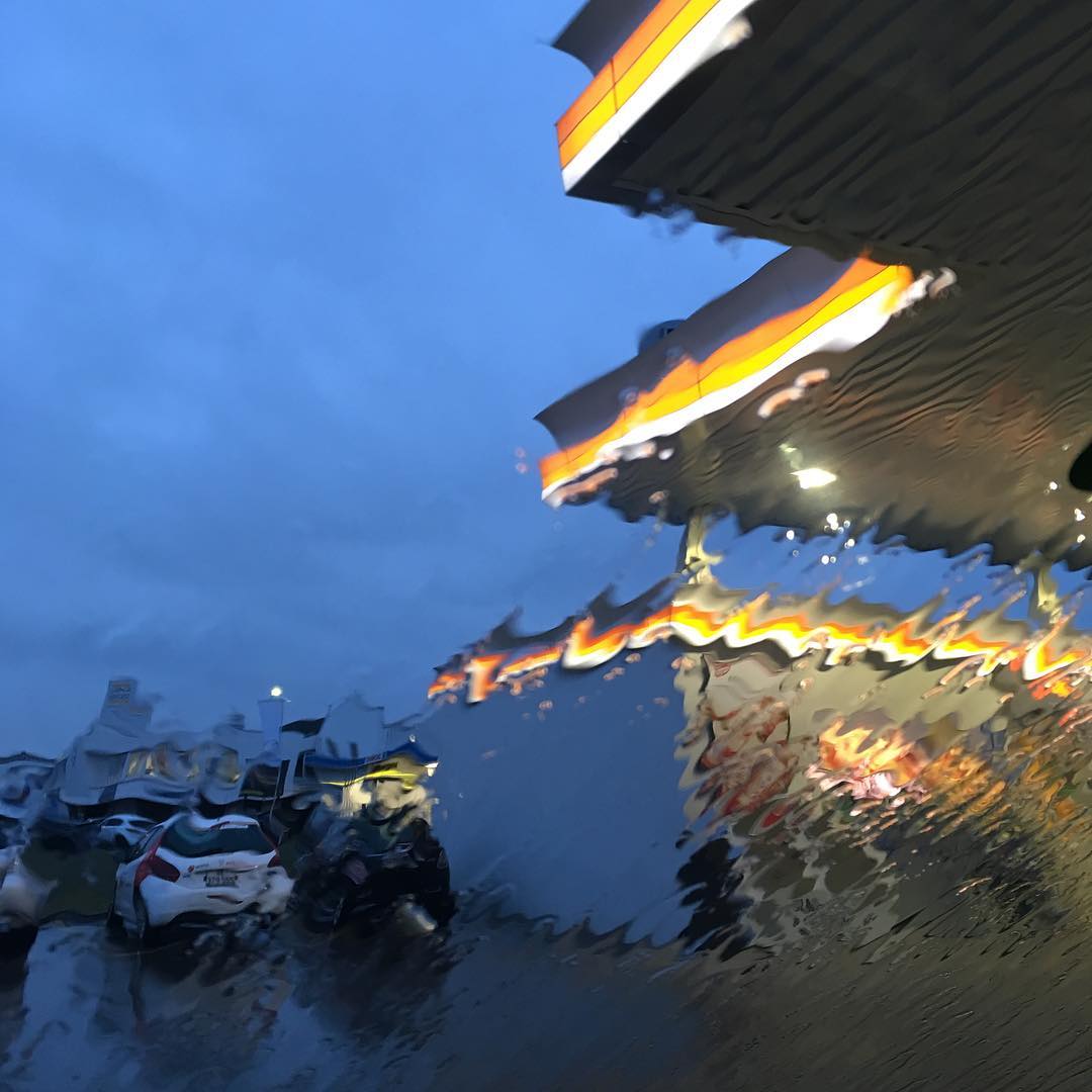 An abstract day of rain.