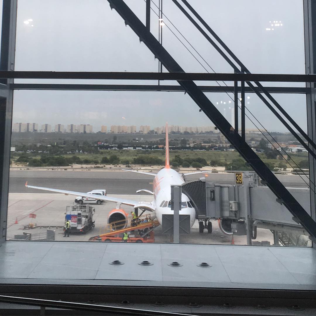 Earlier today. Both cargo doors still open. Usually when I saw planes from this angle I was closer.