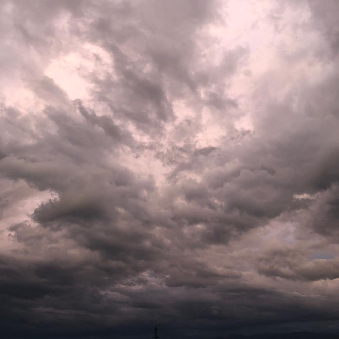 Nous filtres, stormy sky