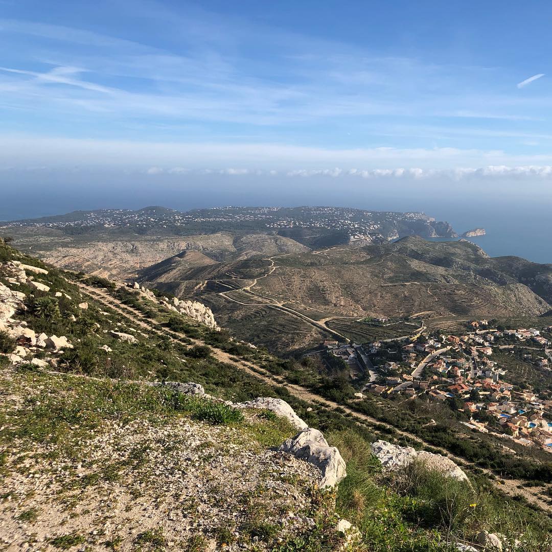 Normally I sit down as I ride up a hill. In this case I was standing most of the way up.