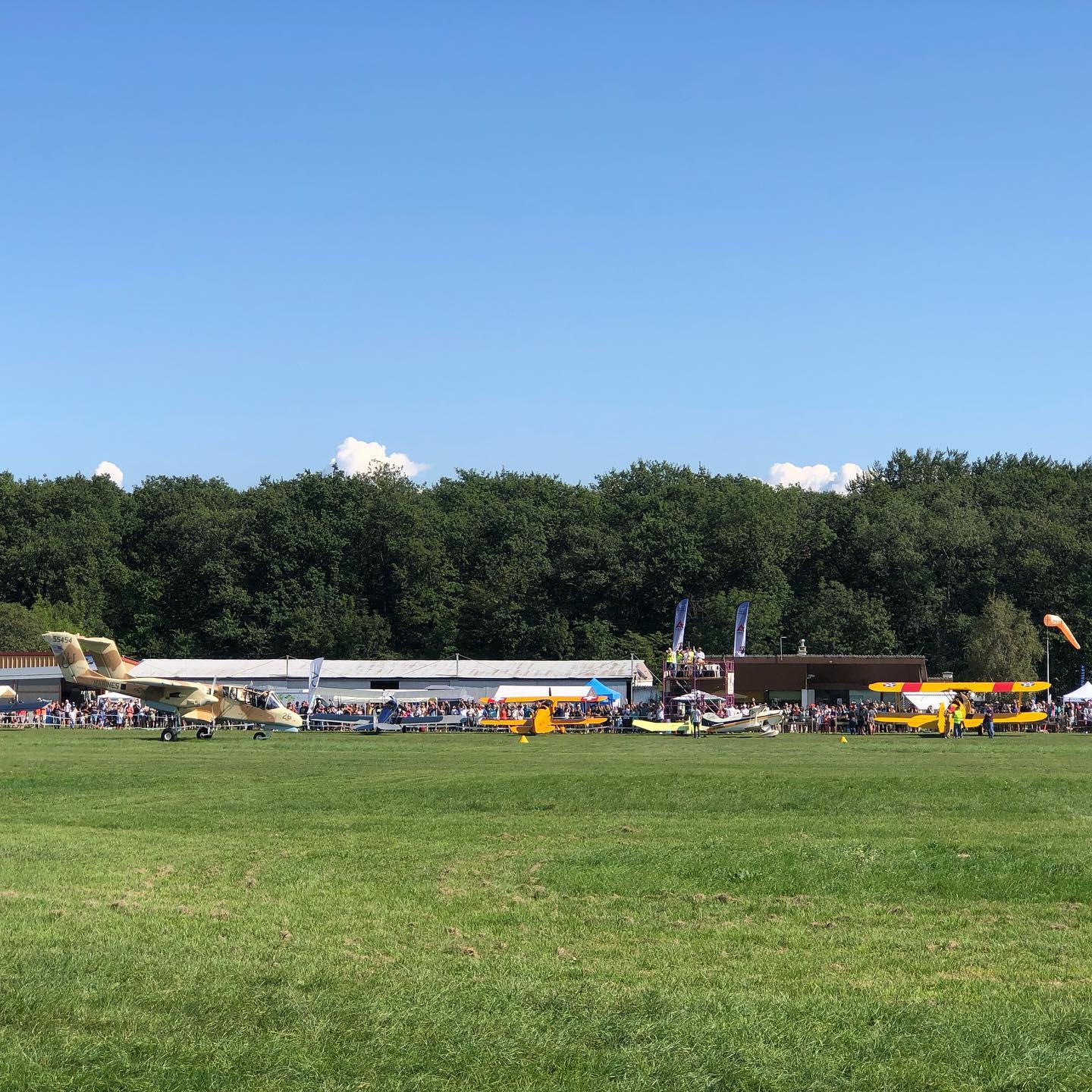 Ahhh, the smell of aviation fuel :-)