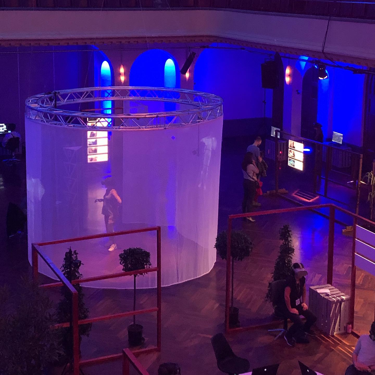 Last time i was in this room we had fondues.