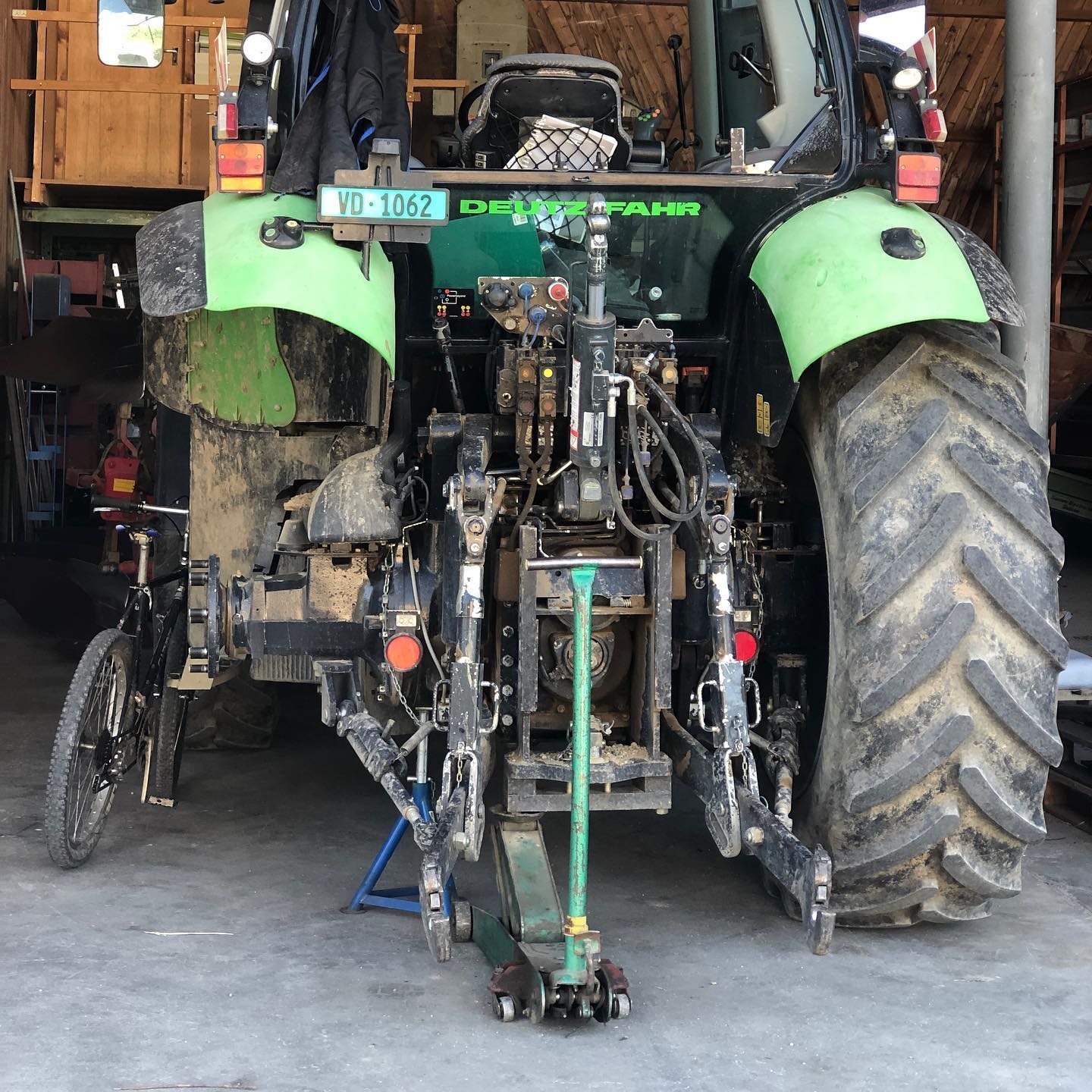 For our next trick we will put a bike wheel on a tractor.