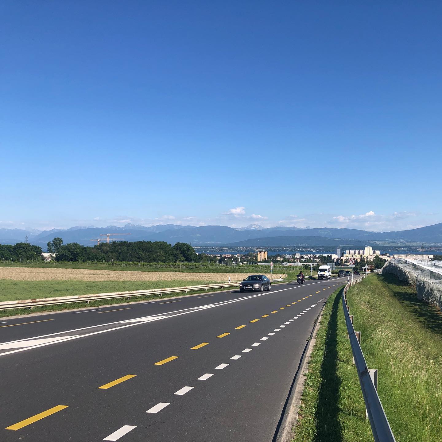 The city that sounds like âletâs denyâ in French.